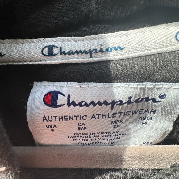 Champion black sweater size small - Picture 2 of 2